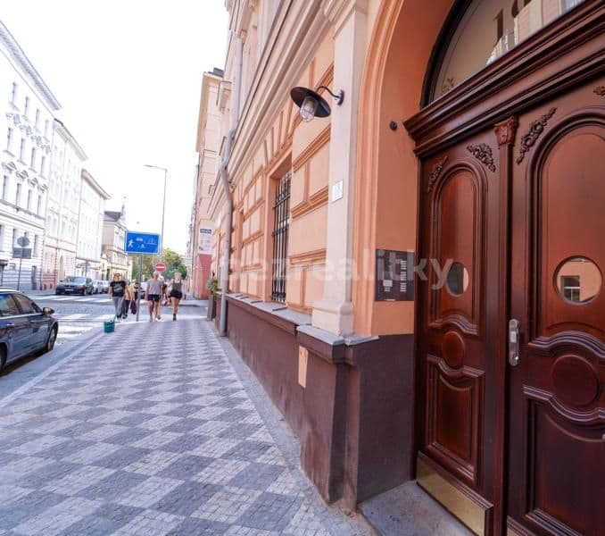 2 bedroom with open-plan kitchen flat to rent, 61 m², Varšavská, Prague, Prague 2 bedroom with open-plan kitchen flat to rent, 61 m², Varšavská, Prague, Prague