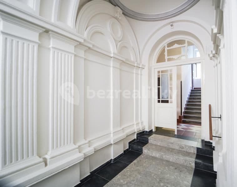 2 bedroom with open-plan kitchen flat to rent, 61 m², Varšavská, Prague, Prague 2 bedroom with open-plan kitchen flat to rent, 61 m², Varšavská, Prague, Prague