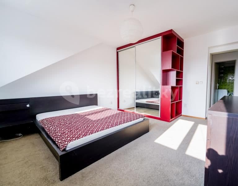 2 bedroom with open-plan kitchen flat to rent, 61 m², Varšavská, Prague, Prague 2 bedroom with open-plan kitchen flat to rent, 61 m², Varšavská, Prague, Prague