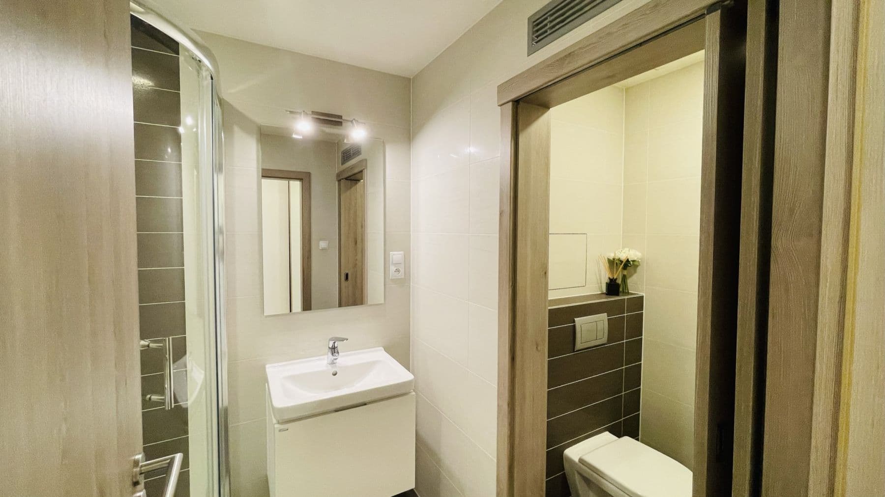 Studio flat to rent, 34 m², Petrohradská, Prague, Prague Studio flat to rent, 34 m², Petrohradská, Prague, Prague