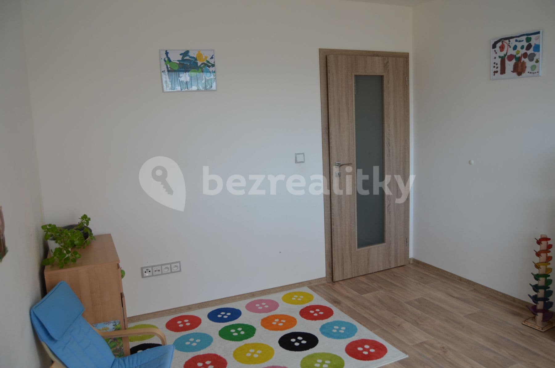 3 bedroom with open-plan kitchen flat to rent, 100 m², Barunčina, Prague, Prague 3 bedroom with open-plan kitchen flat to rent, 100 m², Barunčina, Prague, Prague