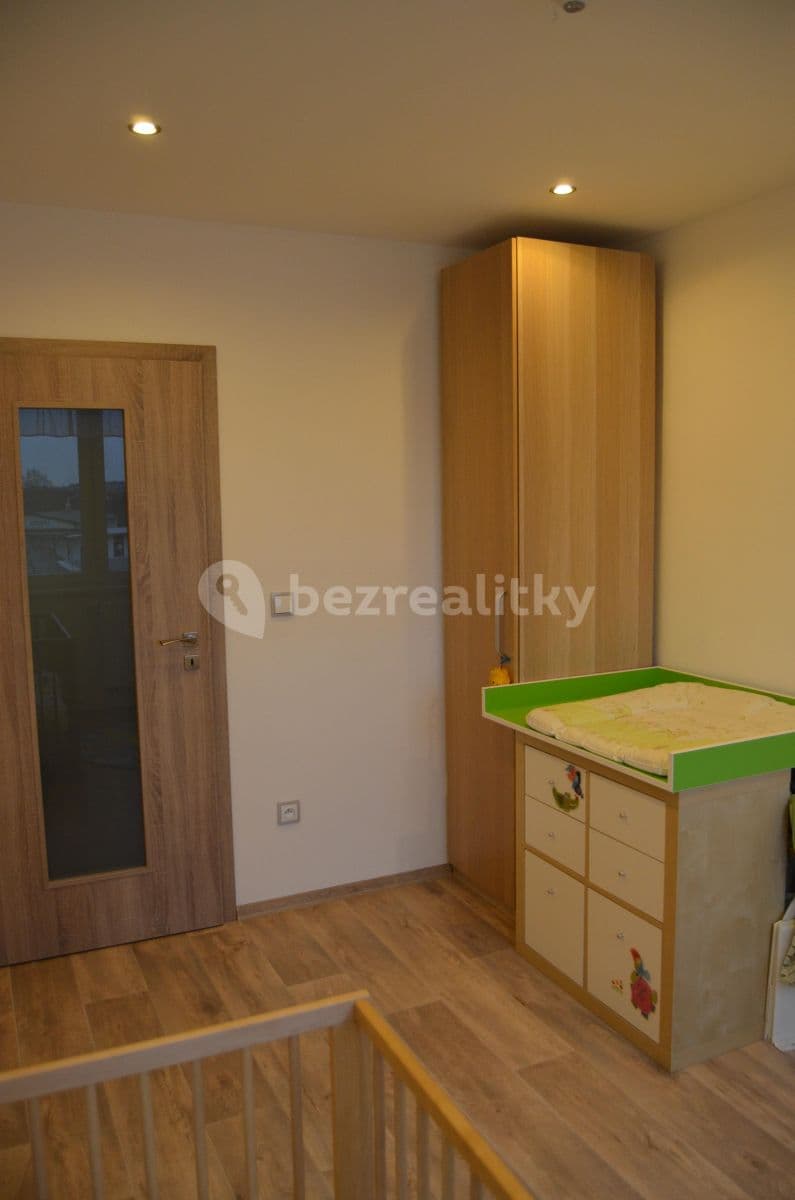 3 bedroom with open-plan kitchen flat to rent, 100 m², Barunčina, Prague, Prague 3 bedroom with open-plan kitchen flat to rent, 100 m², Barunčina, Prague, Prague