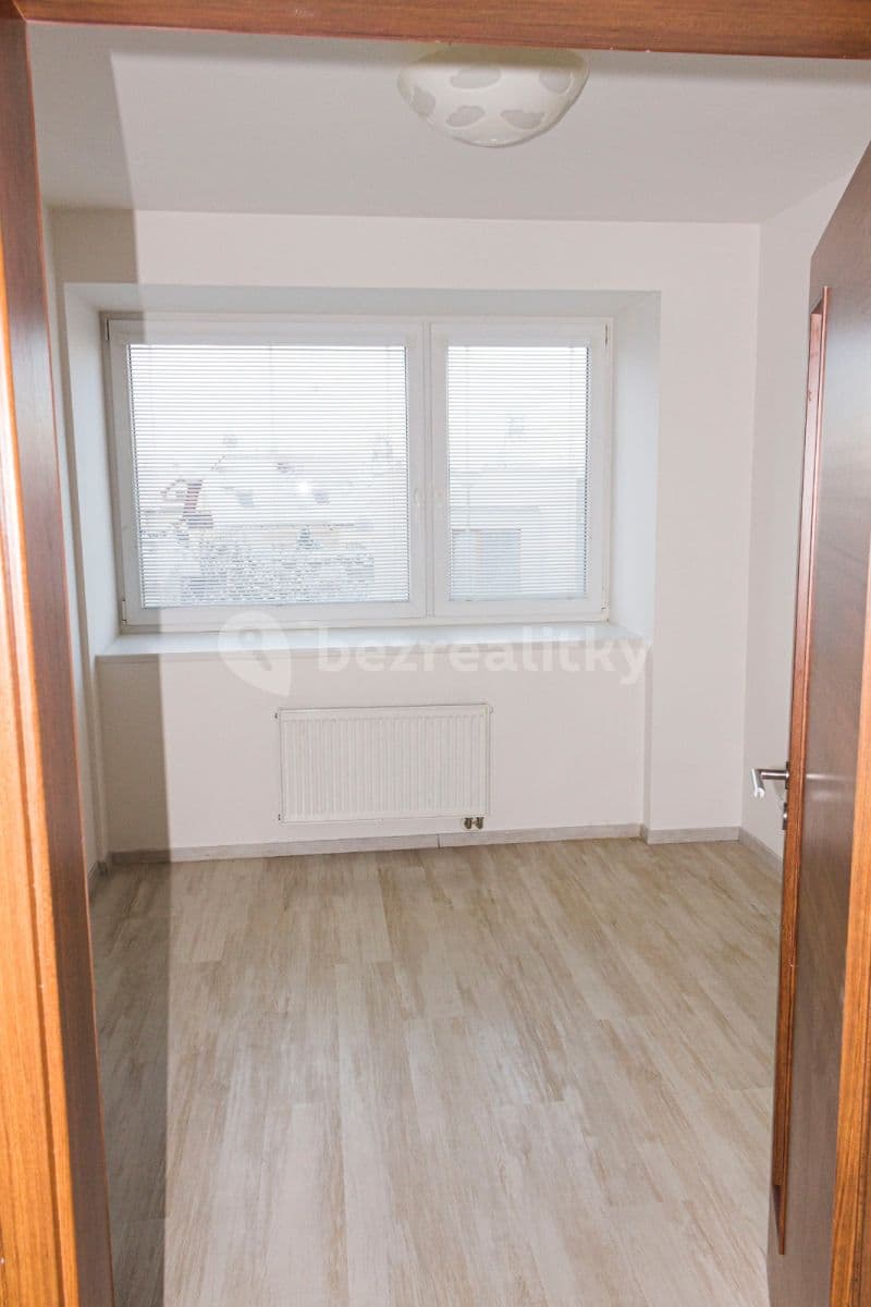 2 bedroom with open-plan kitchen flat to rent, 90 m², Vstupní, Plzeň, Plzeňský Region 2 bedroom with open-plan kitchen flat to rent, 90 m², Vstupní, Plzeň, Plzeňský Region