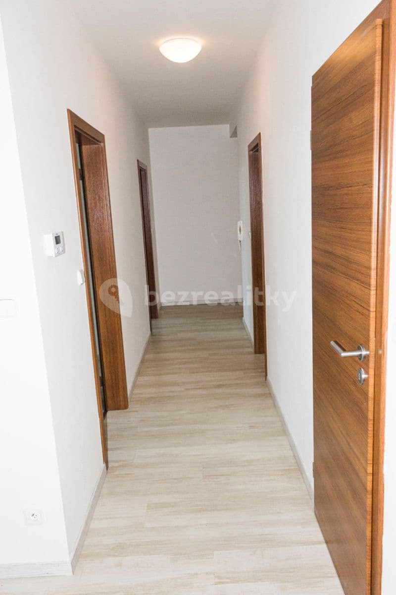2 bedroom with open-plan kitchen flat to rent, 90 m², Vstupní, Plzeň, Plzeňský Region 2 bedroom with open-plan kitchen flat to rent, 90 m², Vstupní, Plzeň, Plzeňský Region