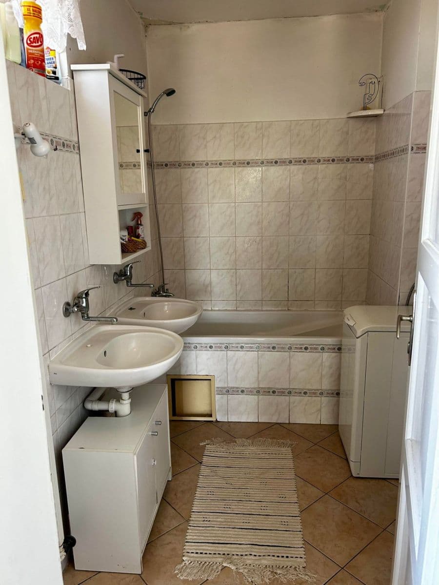 house to rent, 135 m², Révová, Mělník, Středočeský Region house to rent, 135 m², Révová, Mělník, Středočeský Region