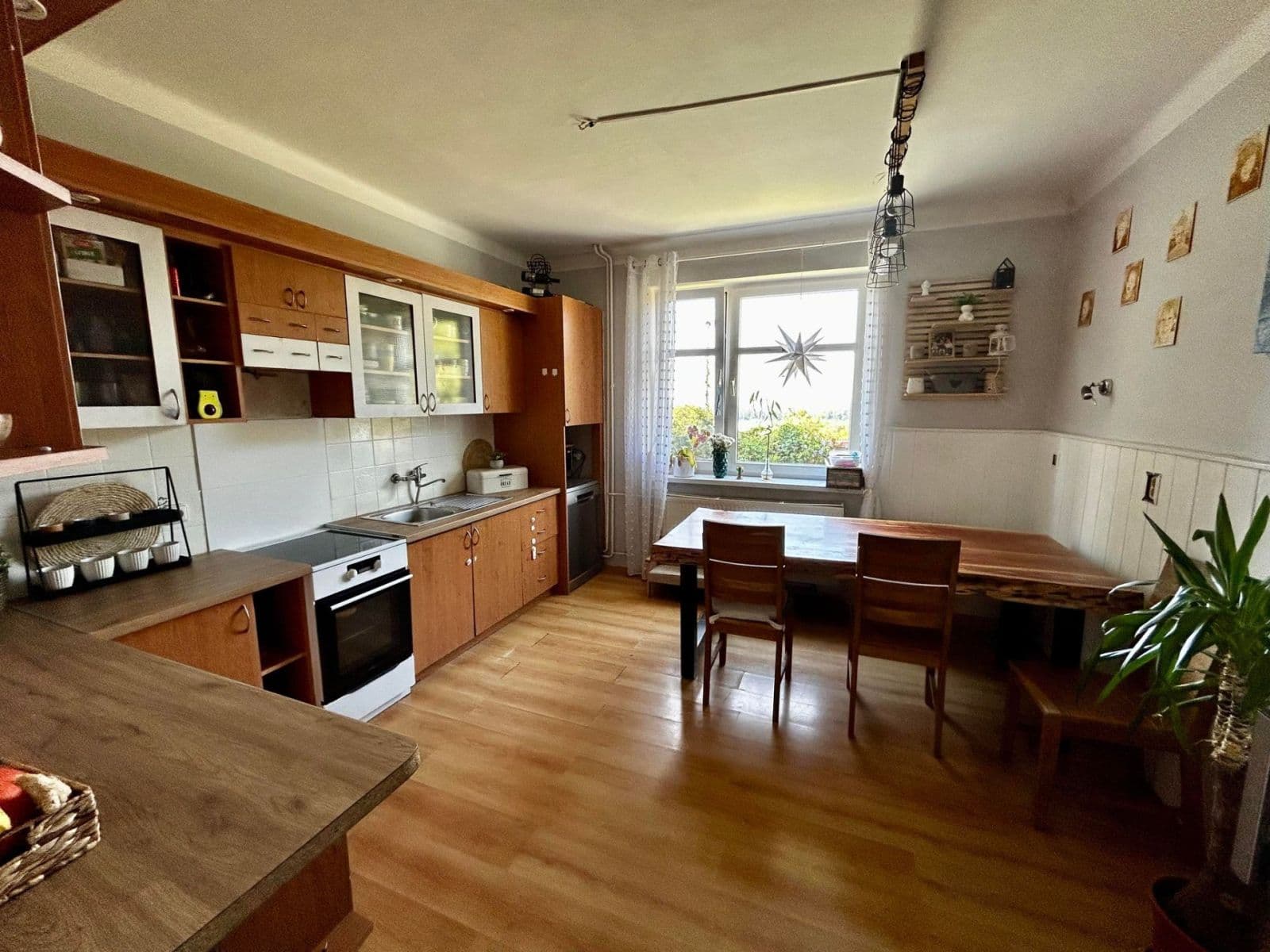 house to rent, 135 m², Révová, Mělník, Středočeský Region house to rent, 135 m², Révová, Mělník, Středočeský Region