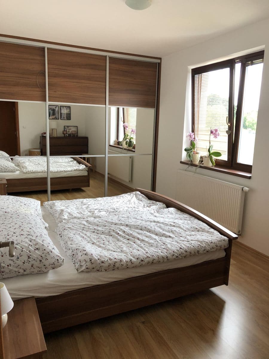 1 bedroom with open-plan kitchen flat to rent, 60 m², K Pazderně, Benešov, Středočeský Region 1 bedroom with open-plan kitchen flat to rent, 60 m², K Pazderně, Benešov, Středočeský Region
