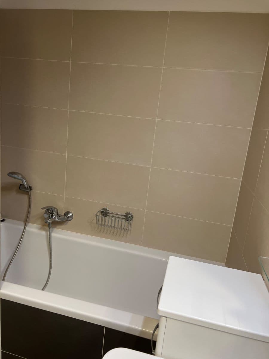 2 bedroom with open-plan kitchen flat to rent, 81 m², Kigginsova, Brno, Jihomoravský Region 2 bedroom with open-plan kitchen flat to rent, 81 m², Kigginsova, Brno, Jihomoravský Region