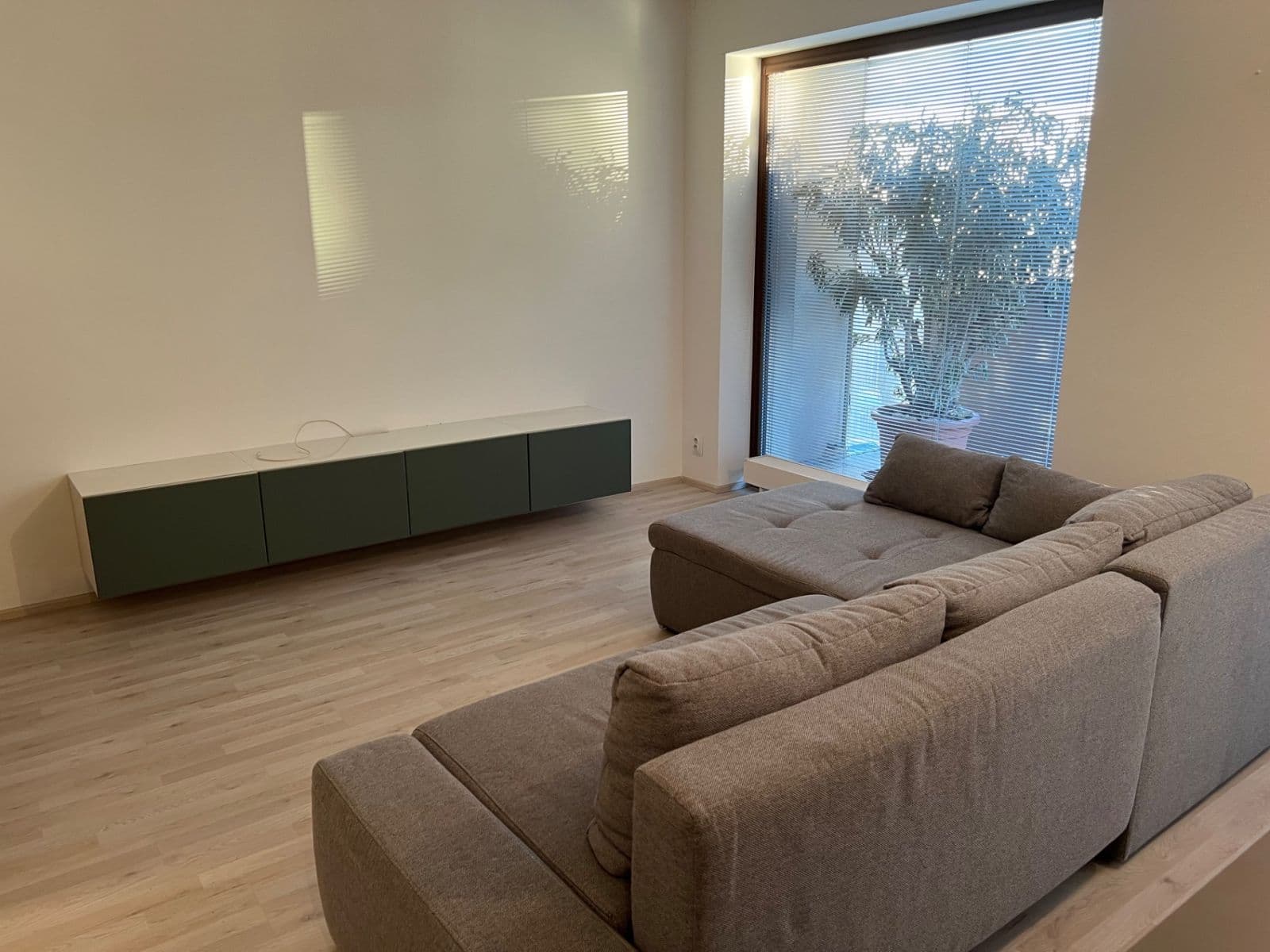 2 bedroom with open-plan kitchen flat to rent, 81 m², Kigginsova, Brno, Jihomoravský Region 2 bedroom with open-plan kitchen flat to rent, 81 m², Kigginsova, Brno, Jihomoravský Region