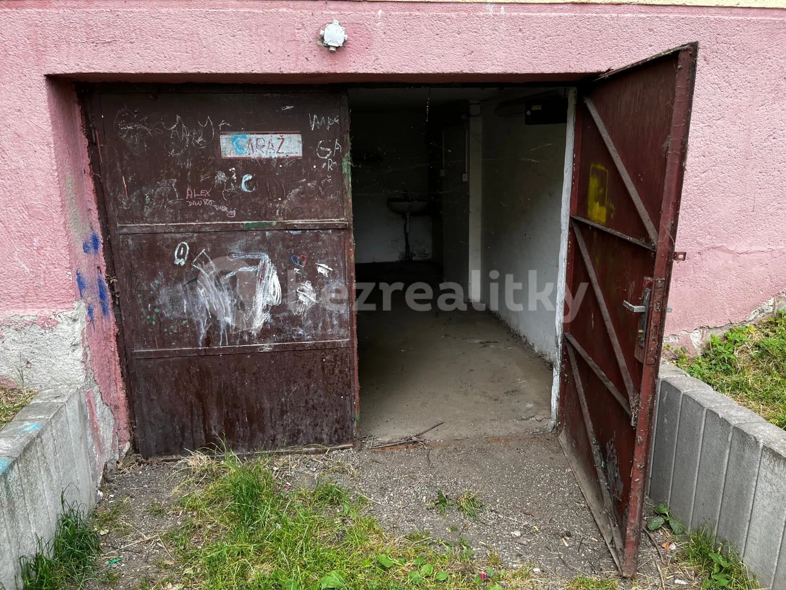 garage to rent, 16 m², Dělící, Orlová, Moravskoslezský Region