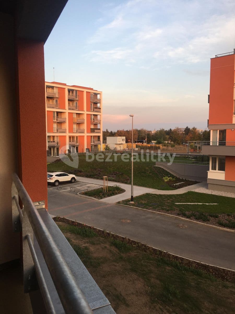1 bedroom with open-plan kitchen flat to rent, 54 m², Sazovická, Prague, Prague 1 bedroom with open-plan kitchen flat to rent, 54 m², Sazovická, Prague, Prague