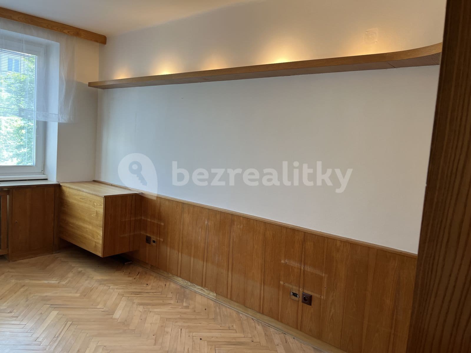 2 bedroom with open-plan kitchen flat to rent, 88 m², Hradecká, Prague, Prague
