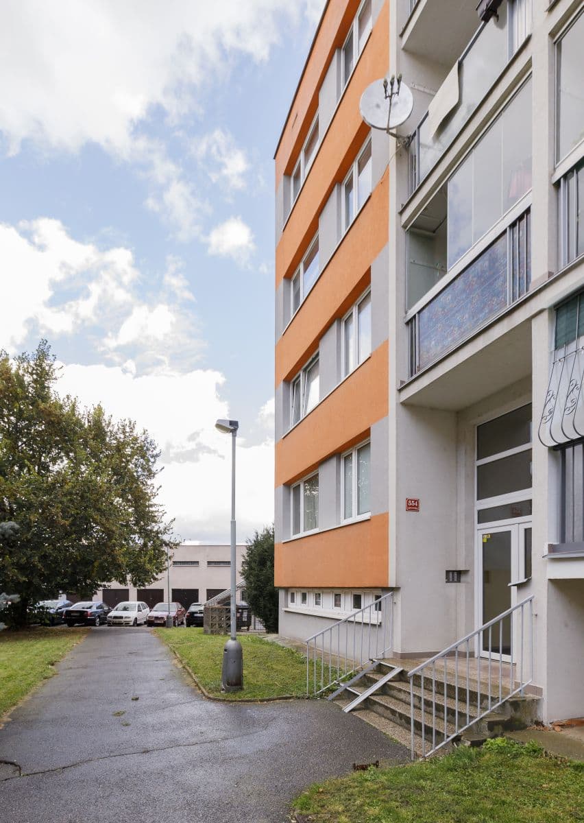 2 bedroom with open-plan kitchen flat to rent, 64 m², Letovská, Prague, Prague 2 bedroom with open-plan kitchen flat to rent, 64 m², Letovská, Prague, Prague