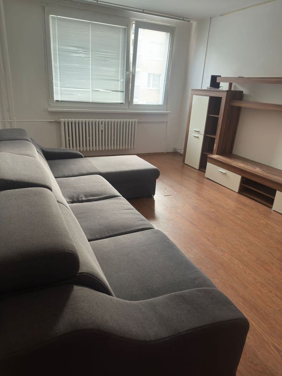 2 bedroom with open-plan kitchen flat to rent, 64 m², Letovská, Prague, Prague 2 bedroom with open-plan kitchen flat to rent, 64 m², Letovská, Prague, Prague