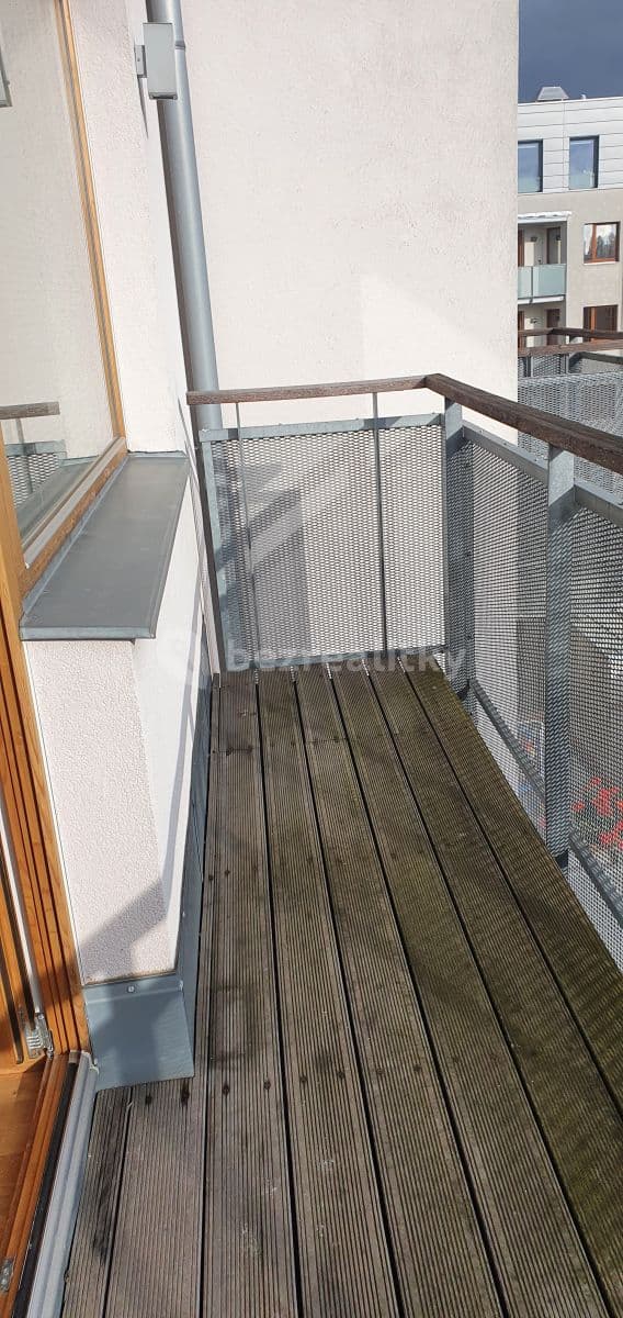 1 bedroom with open-plan kitchen flat to rent, 70 m², Drahobejlova, Prague, Prague 1 bedroom with open-plan kitchen flat to rent, 70 m², Drahobejlova, Prague, Prague