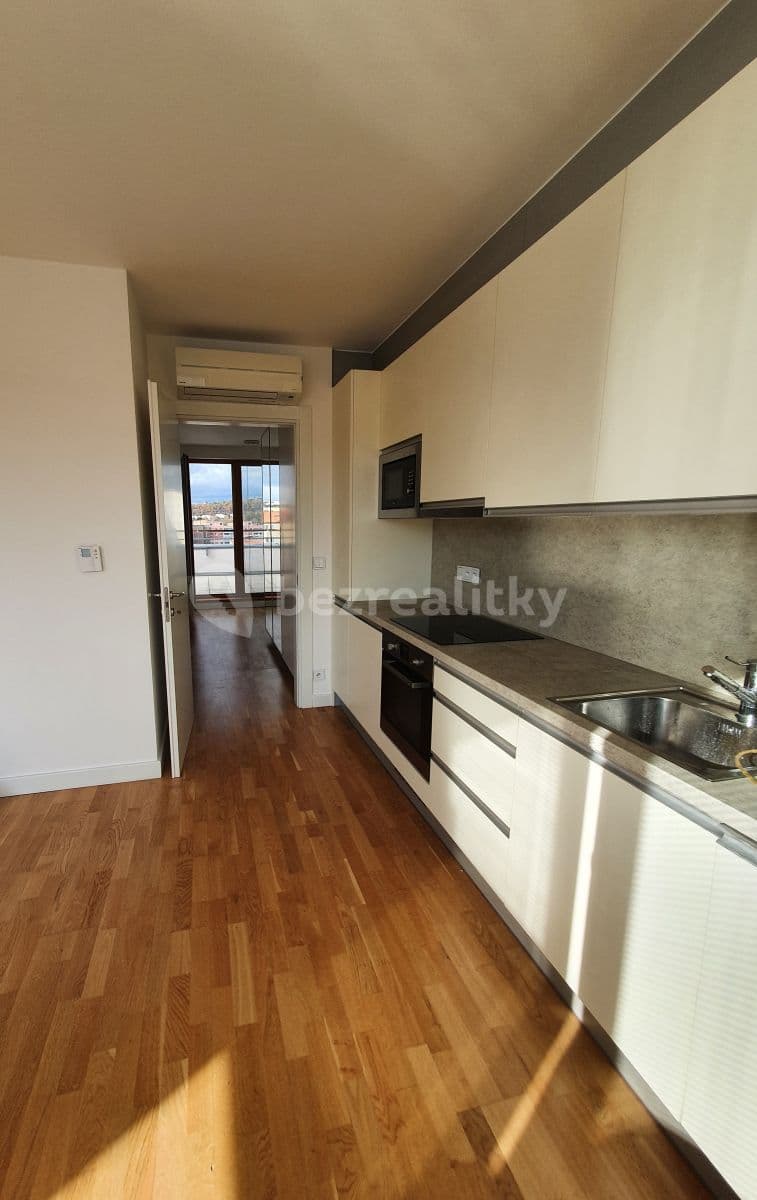 1 bedroom with open-plan kitchen flat to rent, 70 m², Drahobejlova, Prague, Prague 1 bedroom with open-plan kitchen flat to rent, 70 m², Drahobejlova, Prague, Prague