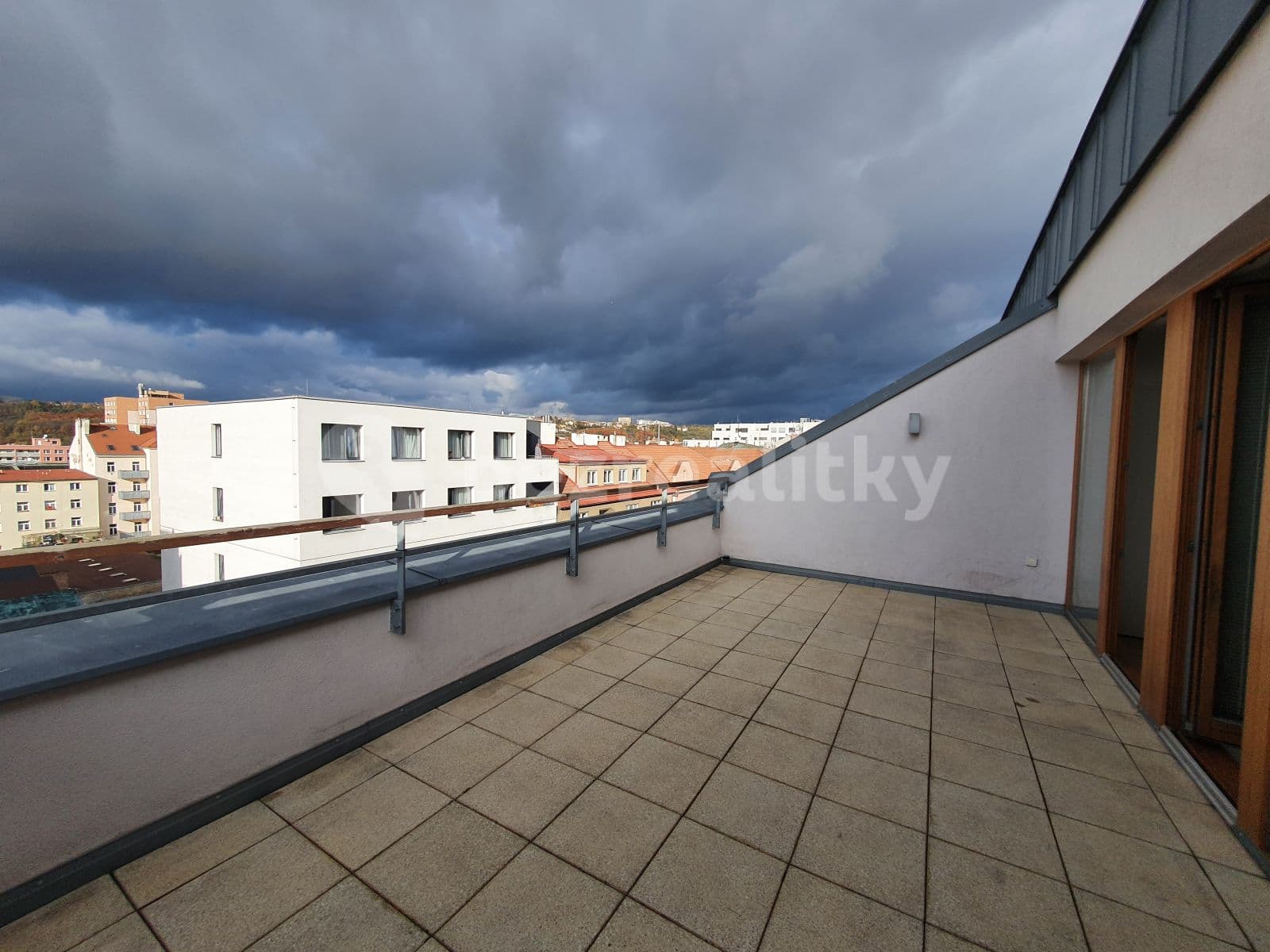 1 bedroom with open-plan kitchen flat to rent, 70 m², Drahobejlova, Prague, Prague 1 bedroom with open-plan kitchen flat to rent, 70 m², Drahobejlova, Prague, Prague