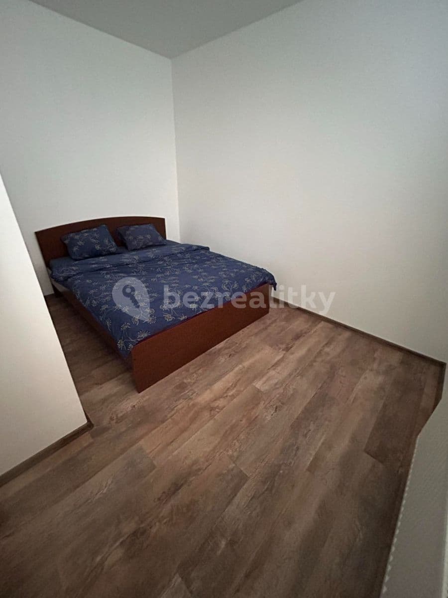 1 bedroom with open-plan kitchen flat to rent, 38 m², Pastevců, Prague, Prague