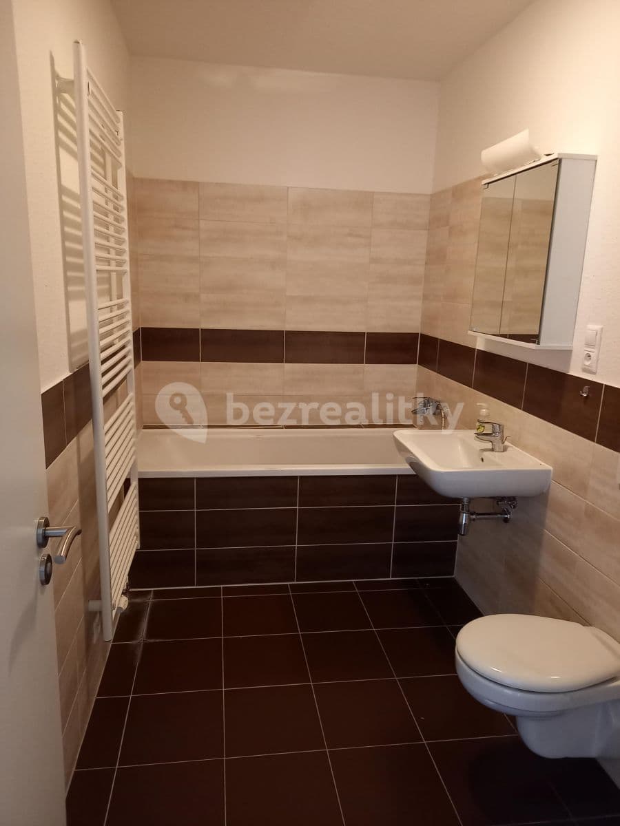 Studio flat to rent, 34 m², Generála Selnera, Kladno, Středočeský Region Studio flat to rent, 34 m², Generála Selnera, Kladno, Středočeský Region