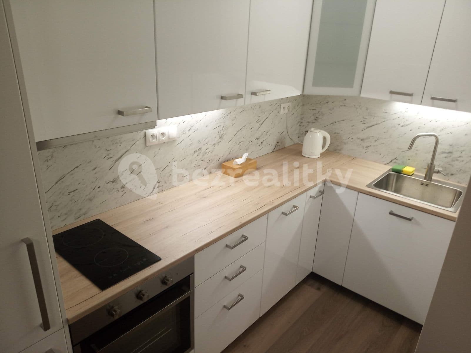 Studio flat to rent, 39 m², Zátopkova, Milovice, Středočeský Region Studio flat to rent, 39 m², Zátopkova, Milovice, Středočeský Region
