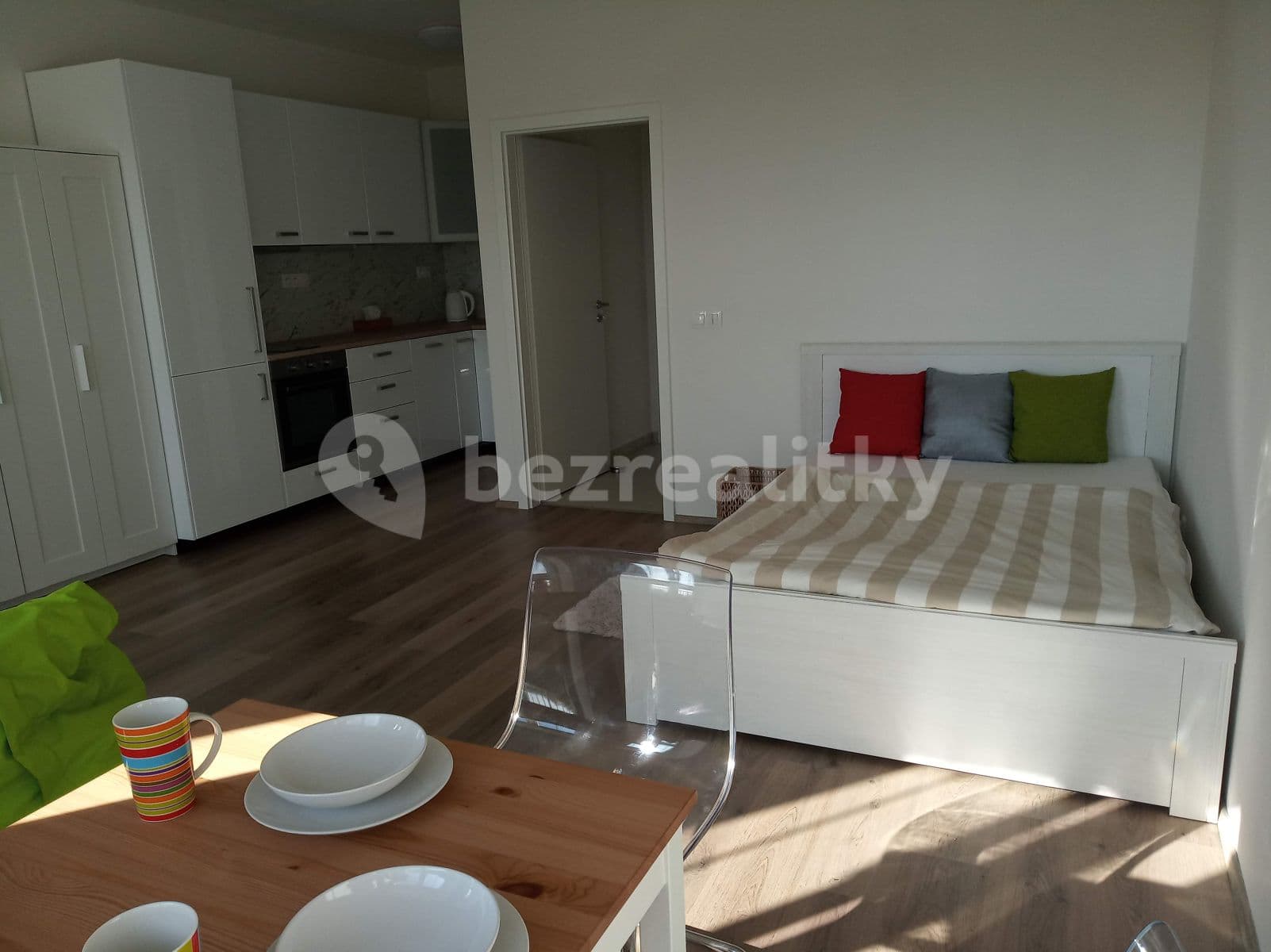 Studio flat to rent, 39 m², Zátopkova, Milovice, Středočeský Region Studio flat to rent, 39 m², Zátopkova, Milovice, Středočeský Region