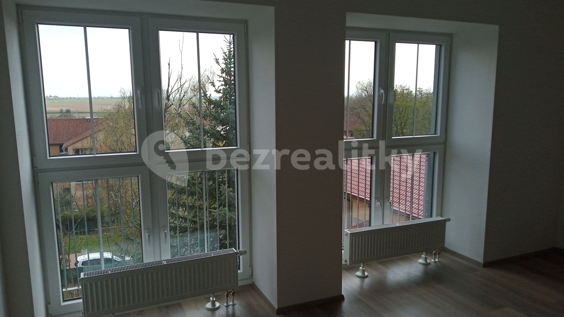 Studio flat to rent, 39 m², Zátopkova, Milovice, Středočeský Region Studio flat to rent, 39 m², Zátopkova, Milovice, Středočeský Region