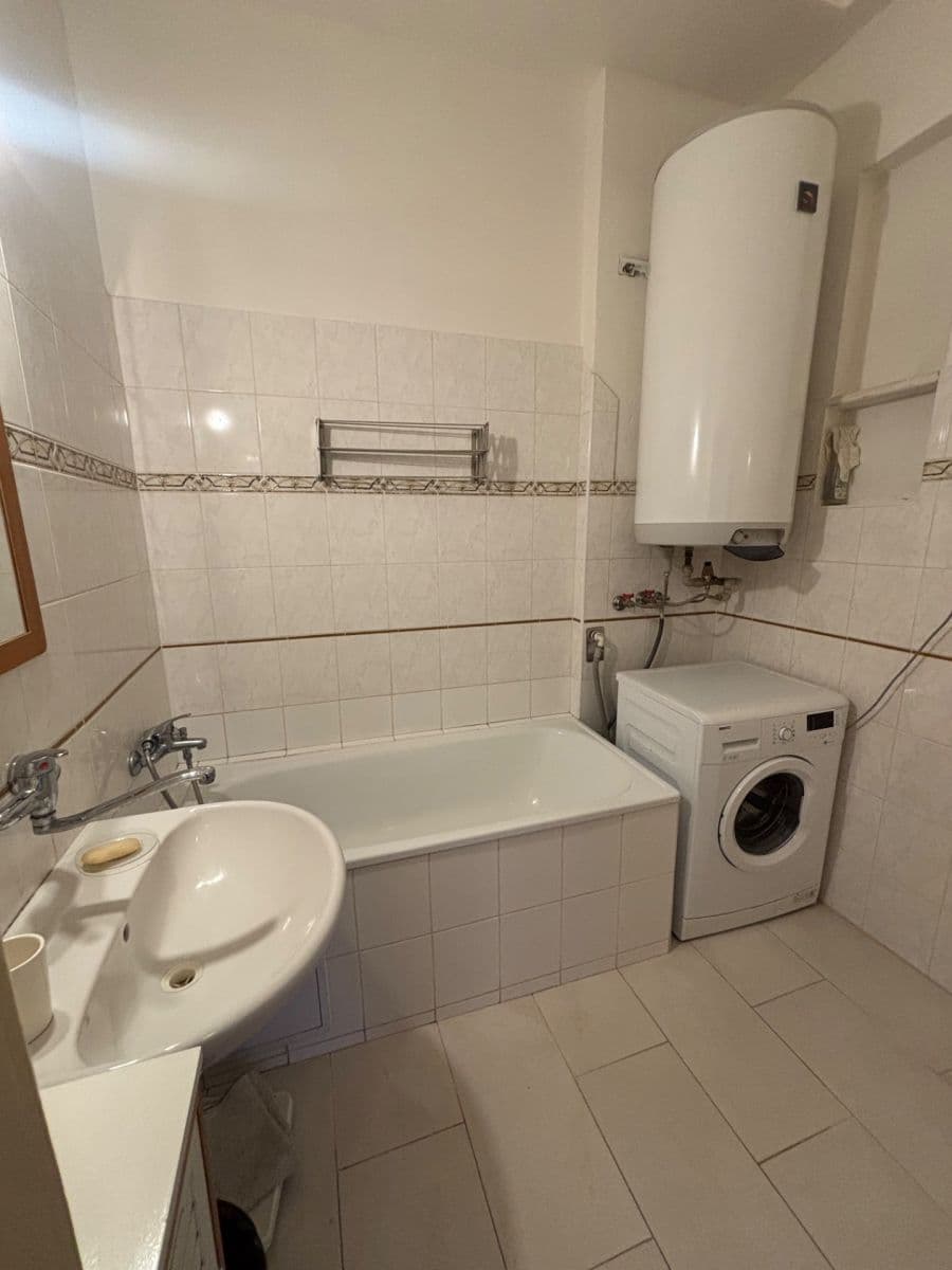 1 bedroom flat to rent, 40 m², Pod Lázní, Prague, Prague 1 bedroom flat to rent, 40 m², Pod Lázní, Prague, Prague