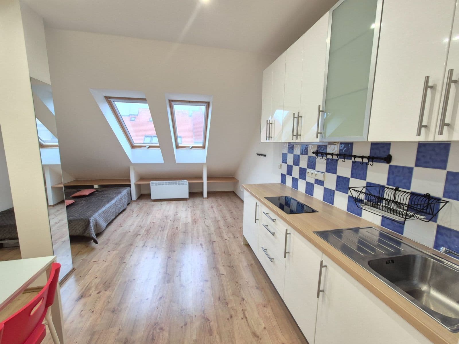 Studio flat to rent, 30 m², Tolstého, Prague, Prague Studio flat to rent, 30 m², Tolstého, Prague, Prague