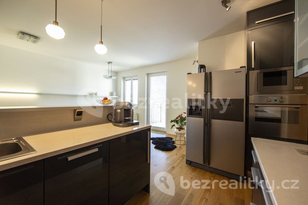 1 bedroom with open-plan kitchen flat to rent, 56 m², Karlovarská, Prague, Prague 1 bedroom with open-plan kitchen flat to rent, 56 m², Karlovarská, Prague, Prague