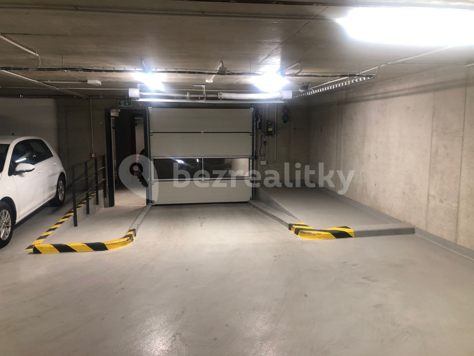 garage to rent, 18 m², Olgy Havlové, Prague, Prague garage to rent, 18 m², Olgy Havlové, Prague, Prague