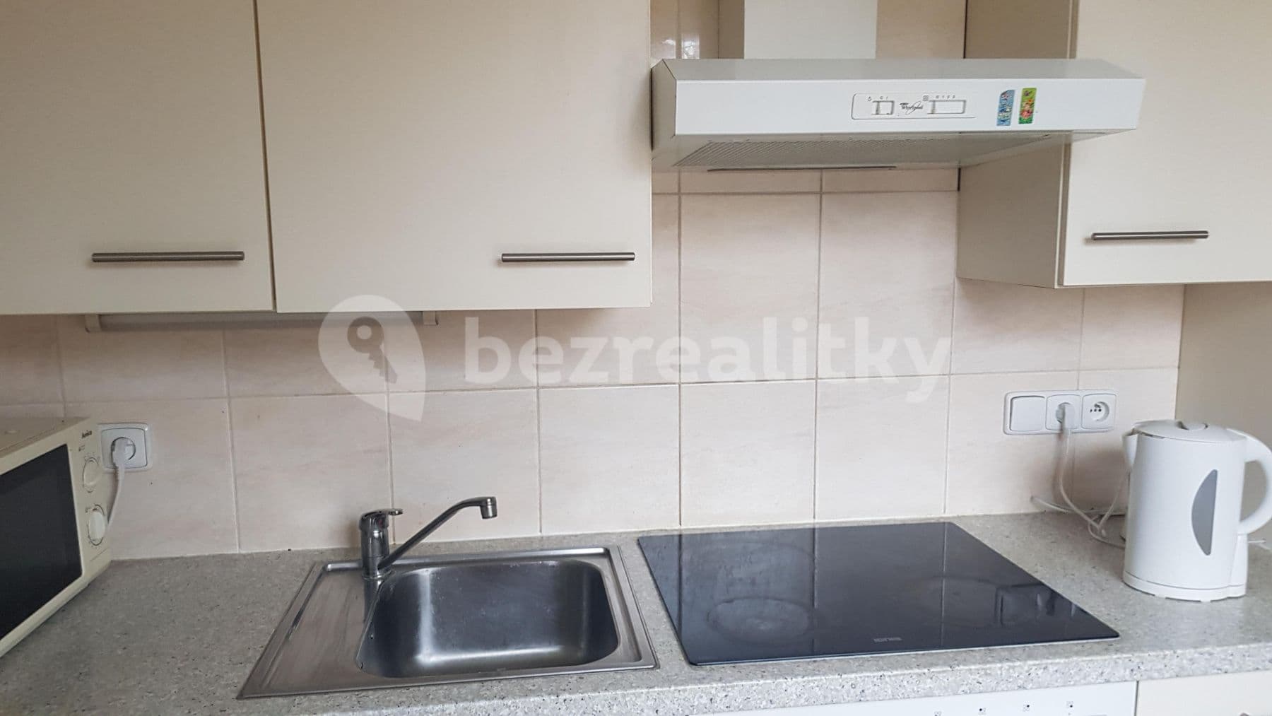 2 bedroom with open-plan kitchen flat to rent, 66 m², Trachtova, Prague, Prague 2 bedroom with open-plan kitchen flat to rent, 66 m², Trachtova, Prague, Prague