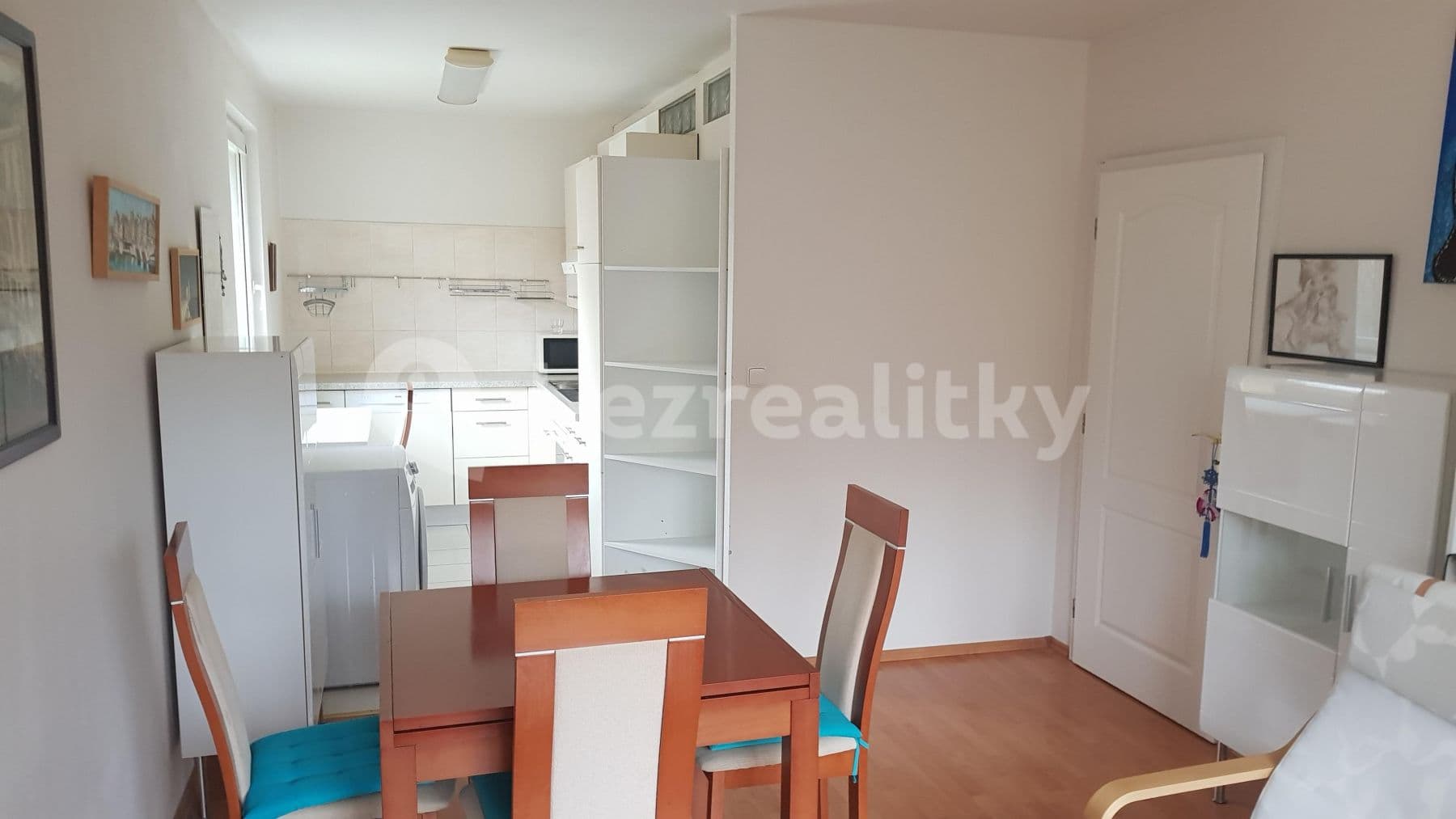 2 bedroom with open-plan kitchen flat to rent, 66 m², Trachtova, Prague, Prague 2 bedroom with open-plan kitchen flat to rent, 66 m², Trachtova, Prague, Prague