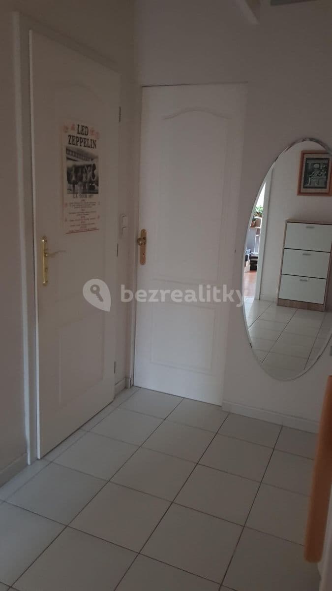 2 bedroom with open-plan kitchen flat to rent, 66 m², Trachtova, Prague, Prague 2 bedroom with open-plan kitchen flat to rent, 66 m², Trachtova, Prague, Prague