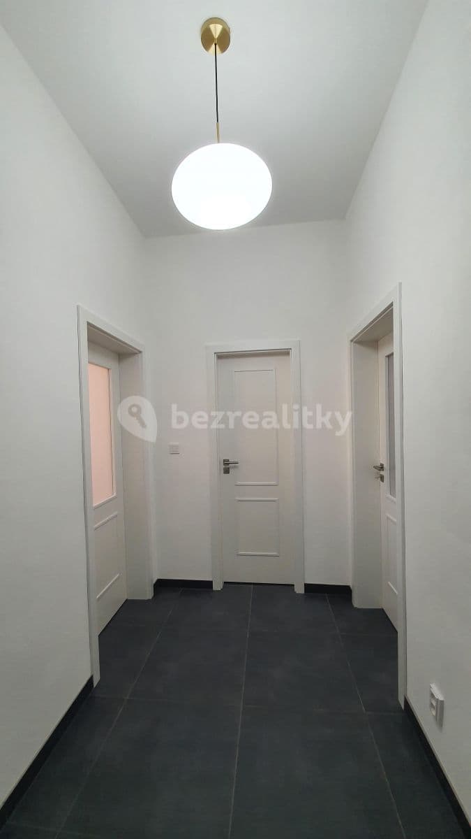 1 bedroom with open-plan kitchen flat to rent, 56 m², Budečská, Prague, Prague 1 bedroom with open-plan kitchen flat to rent, 56 m², Budečská, Prague, Prague