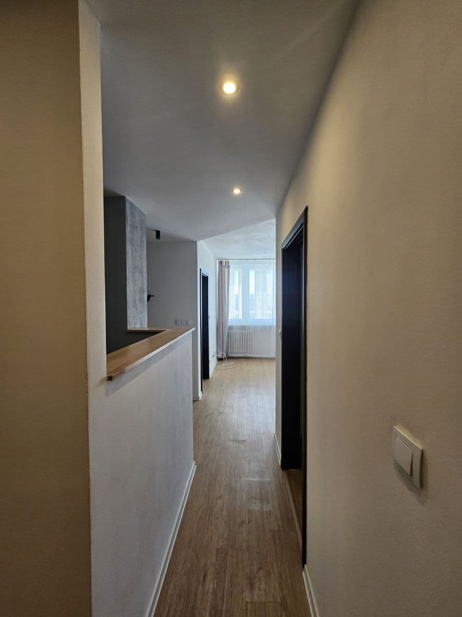 2 bedroom with open-plan kitchen flat to rent, 56 m², Katovická, Prague, Prague 2 bedroom with open-plan kitchen flat to rent, 56 m², Katovická, Prague, Prague