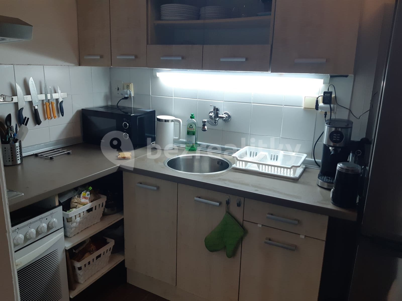 1 bedroom with open-plan kitchen flat to rent, 43 m², Rostislavova, Prague, Prague 1 bedroom with open-plan kitchen flat to rent, 43 m², Rostislavova, Prague, Prague
