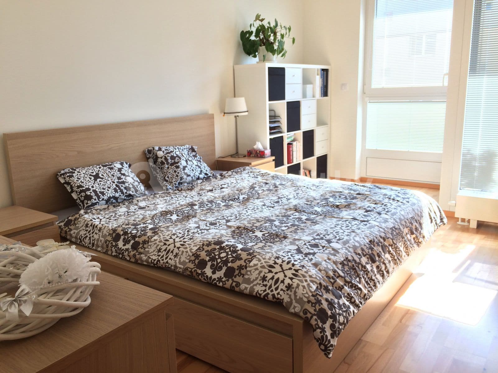 1 bedroom with open-plan kitchen flat to rent, 73 m², U Roháčových kasáren, Prague, Prague 1 bedroom with open-plan kitchen flat to rent, 73 m², U Roháčových kasáren, Prague, Prague