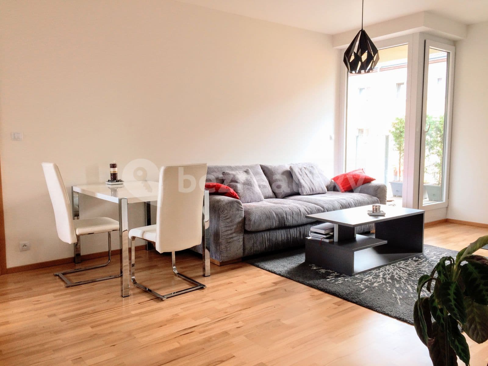 1 bedroom with open-plan kitchen flat to rent, 73 m², U Roháčových kasáren, Prague, Prague 1 bedroom with open-plan kitchen flat to rent, 73 m², U Roháčových kasáren, Prague, Prague