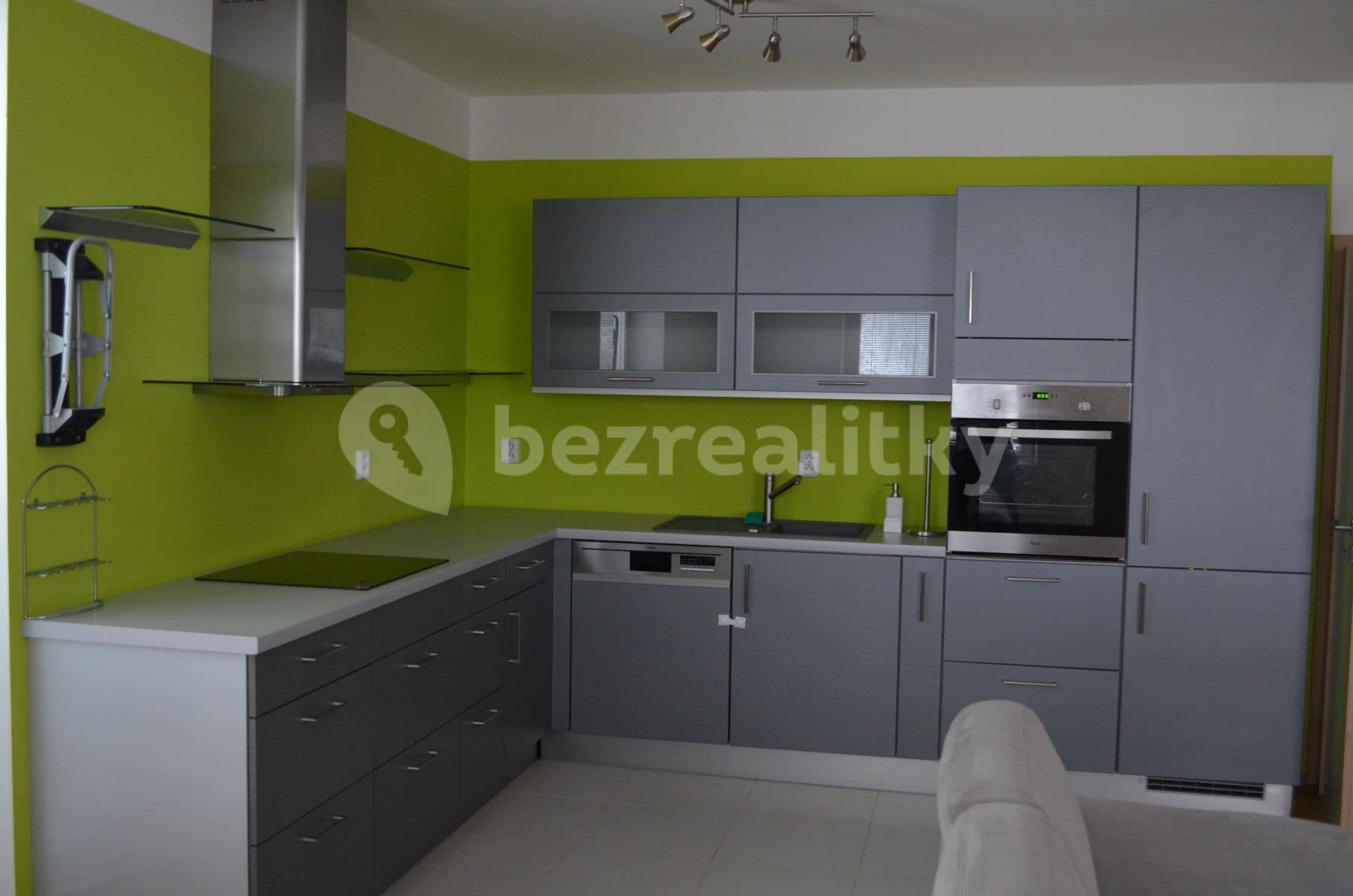 1 bedroom with open-plan kitchen flat to rent, 63 m², Sloupecká, Měchenice, Středočeský Region 1 bedroom with open-plan kitchen flat to rent, 63 m², Sloupecká, Měchenice, Středočeský Region