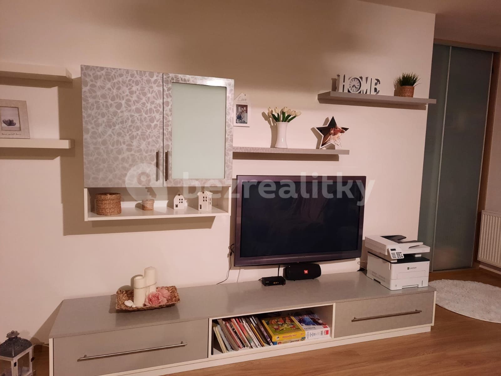 1 bedroom with open-plan kitchen flat to rent, 63 m², Sloupecká, Měchenice, Středočeský Region 1 bedroom with open-plan kitchen flat to rent, 63 m², Sloupecká, Měchenice, Středočeský Region