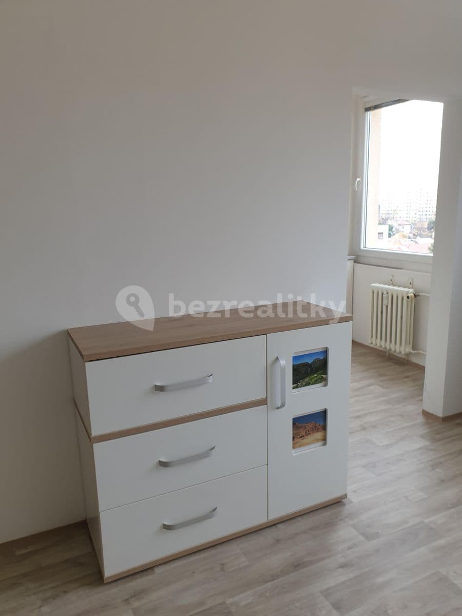 Studio flat to rent, 30 m², Brodského, Prague, Prague Studio flat to rent, 30 m², Brodského, Prague, Prague
