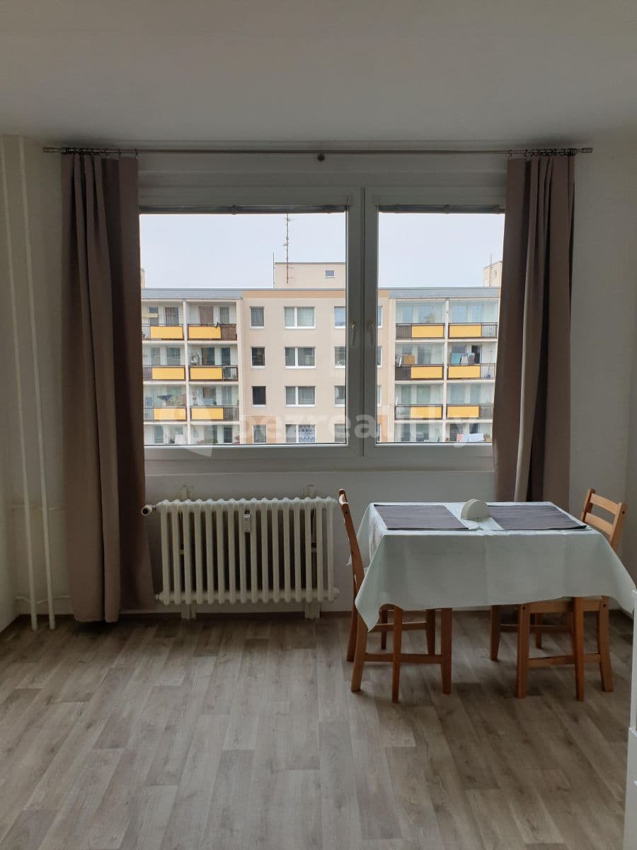 Studio flat to rent, 30 m², Brodského, Prague, Prague Studio flat to rent, 30 m², Brodského, Prague, Prague