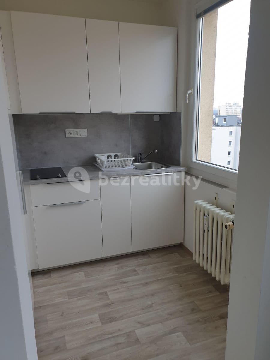 Studio flat to rent, 30 m², Brodského, Prague, Prague Studio flat to rent, 30 m², Brodského, Prague, Prague