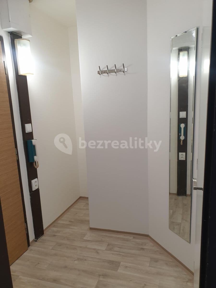 Studio flat to rent, 30 m², Brodského, Prague, Prague Studio flat to rent, 30 m², Brodského, Prague, Prague