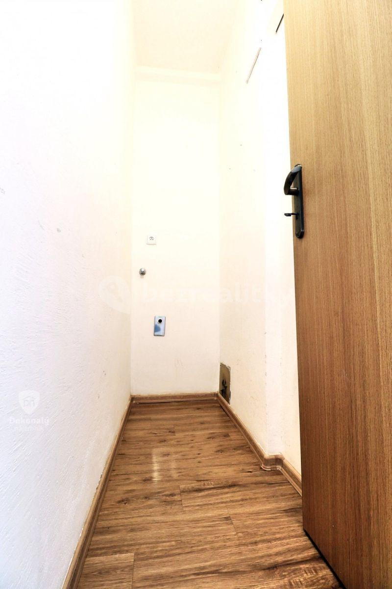 3 bedroom flat to rent, 84 m², Vrchlického, Kladno, Středočeský Region