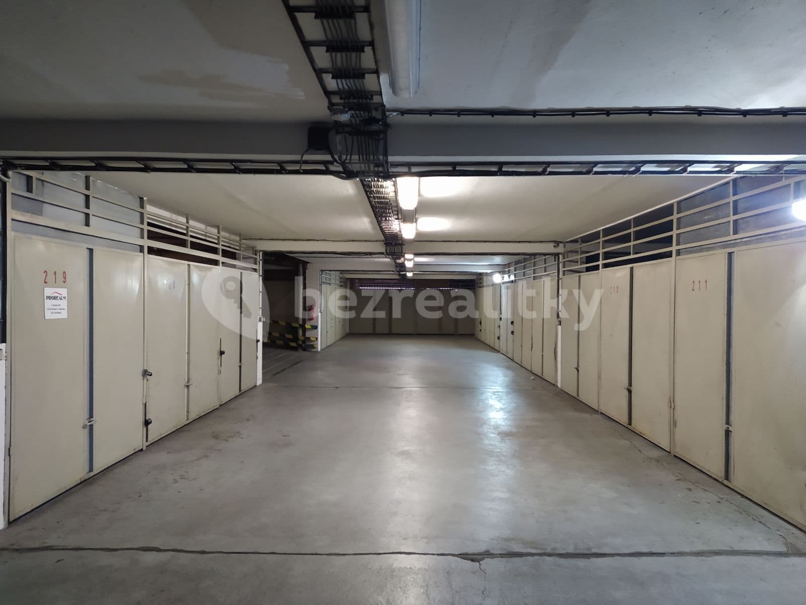 garage to rent, 13 m², K Dolům, Prague, Prague garage to rent, 13 m², K Dolům, Prague, Prague