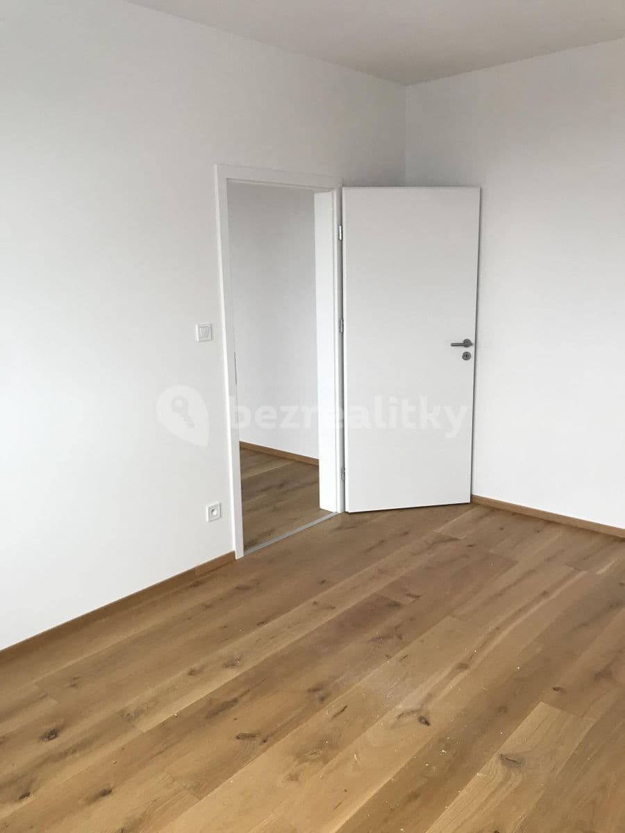 1 bedroom with open-plan kitchen flat to rent, 50 m², Žižkova, Horoměřice, Středočeský Region 1 bedroom with open-plan kitchen flat to rent, 50 m², Žižkova, Horoměřice, Středočeský Region