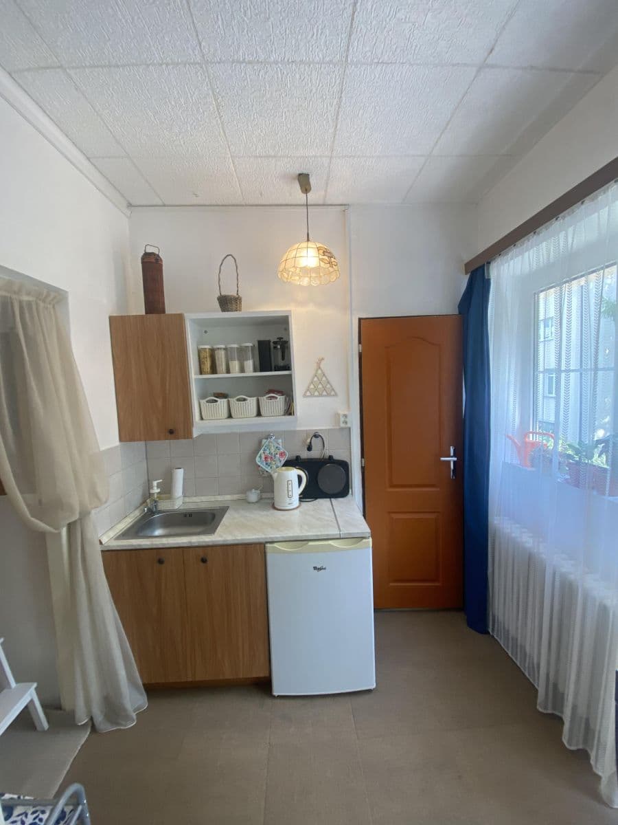 Small studio flat to rent, 19 m², Pod Kotlářkou, Prague, Prague Small studio flat to rent, 19 m², Pod Kotlářkou, Prague, Prague