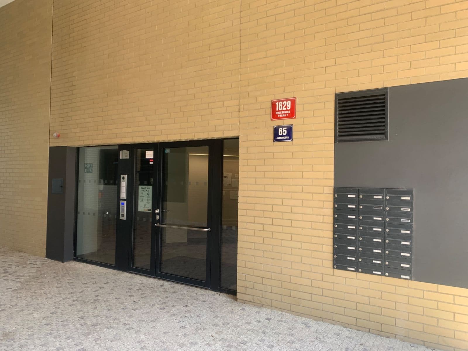 Studio flat to rent, 34 m², U Pergamenky, Prague, Prague Studio flat to rent, 34 m², U Pergamenky, Prague, Prague