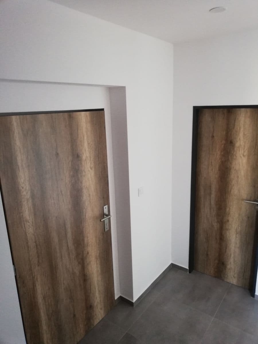 Studio flat to rent, 32 m², Nerudova, Hradec Králové, Královéhradecký Region Studio flat to rent, 32 m², Nerudova, Hradec Králové, Královéhradecký Region